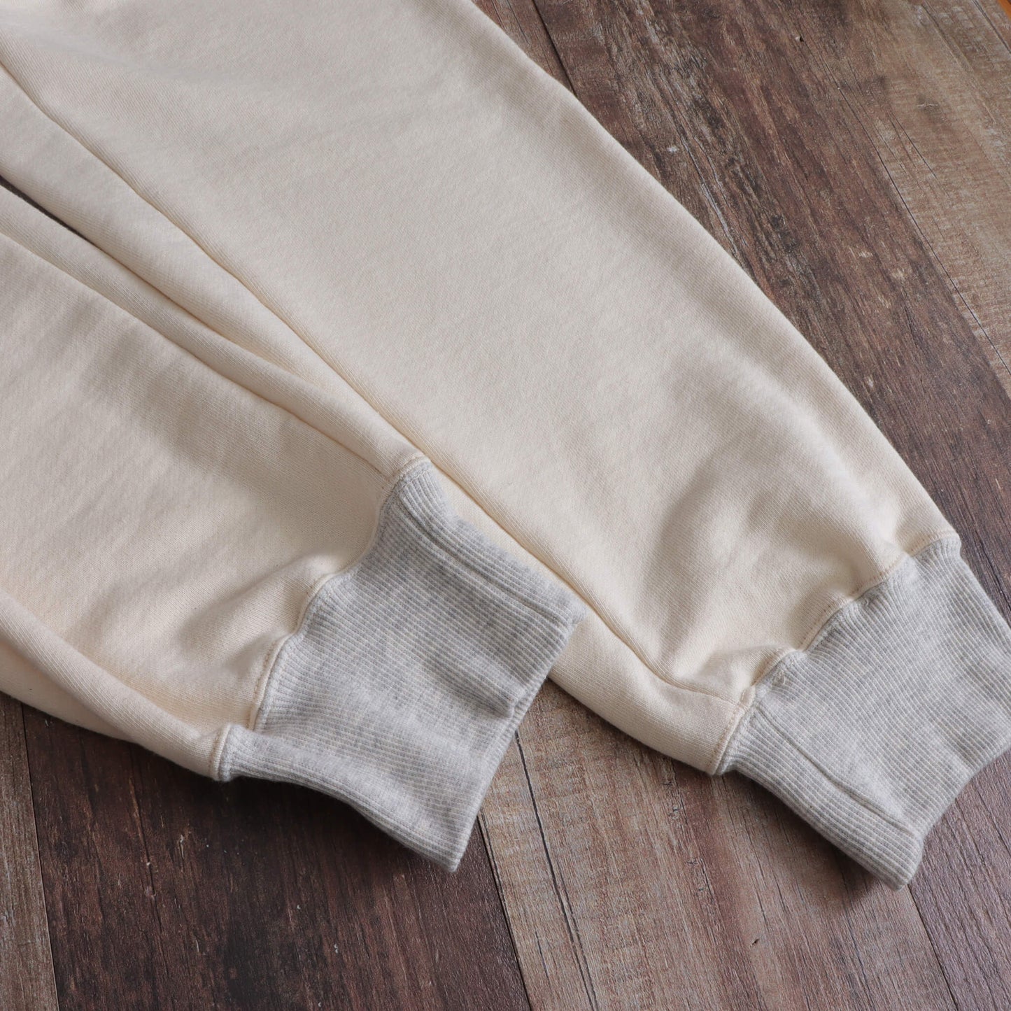 V-neck off-white short-sleeve T-shirt