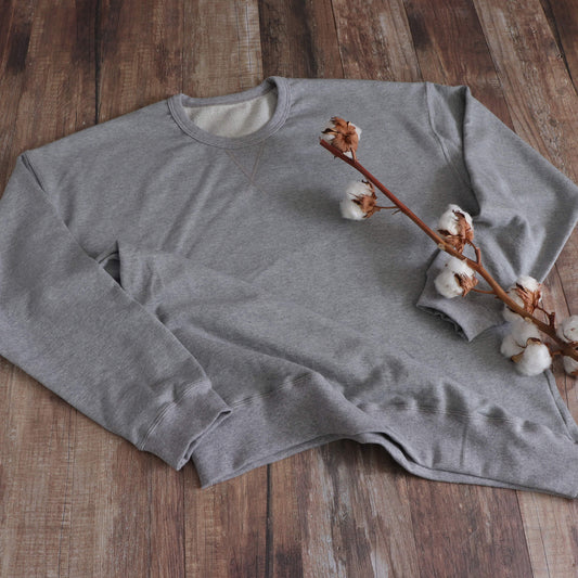V-neck off-white short-sleeve T-shirt
