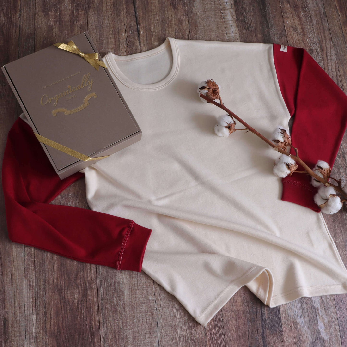スムースニットロングスリーブ配色Tシャツのギフトセット（Red）